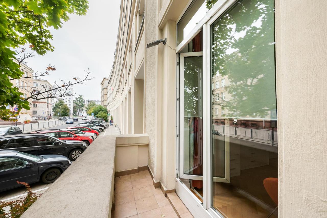 Plac Zbawiciela 3-bedroom Apartment Warsaw
